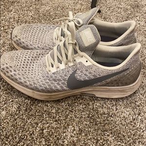 Men’s Nike zoom Pegasus running shoe